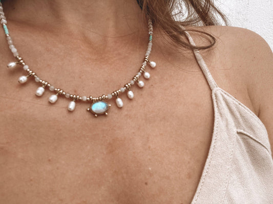 Queen Moonstone Gem Necklace